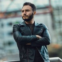 Christopher Bernal的照片