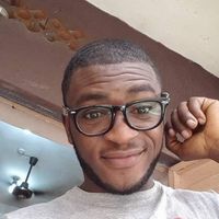 Ayodele  Makanjuola的照片