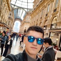 Aset Zharylkapov的照片