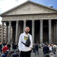 Yusuf Olcay的照片