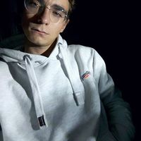 Attila Simon的照片