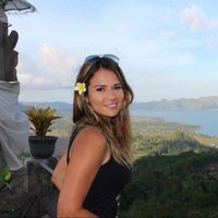 andrea florez的照片