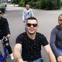 Nikola Minovski的照片