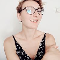 Céline Mir的照片