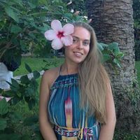 Anna Gluhareva的照片