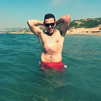 Fateh Eddine Benchabir的照片