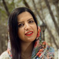 Sahar Hadilou的照片