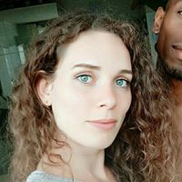 Coralie Nelly的照片