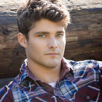 Alfred  Basil的照片