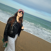 Özge Beyaztunç的照片