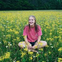 Kaity Howard's Photo