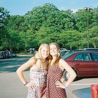 Julie and Christine M的照片