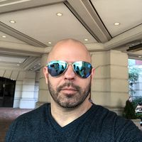 Mickey Fernandez's Photo