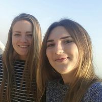 Anastasia and Julia Dashkovska-Bozhko的照片