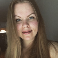 Valerie Knape的照片