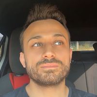 Enes Ozer的照片