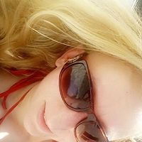 Helga Marki的照片