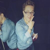 Fruzsina Tulezi的照片