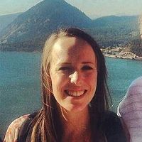 Cara Stones的照片