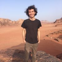 Elliott Squire的照片