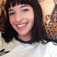 Anna French的照片