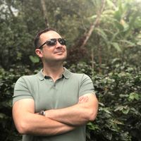 Robert Vadkerti的照片