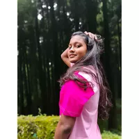 Piyasa Dhar的照片