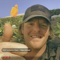 Chris Pilot  Hayes的照片