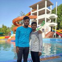 Abhishek Bapan的照片