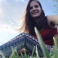 Fotos von Cemre Işıksal