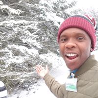 Aaron Lukhanyo Kwepile的照片