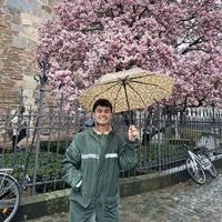 Enver Arda Uysal的照片