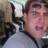 Stephanie  Hands Flores的照片