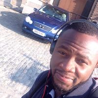 Victor  Oladapo的照片