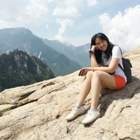 Lucia Dwi  Antika的照片