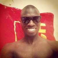 Travis Levius's Photo