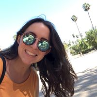 Nicole Kuhrn的照片