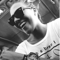 Nika Azevedo的照片