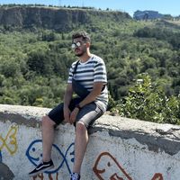 Harbik Megerdichian的照片