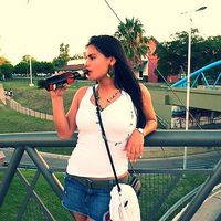 Julieta Abril的照片