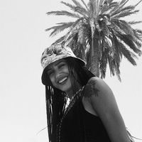 Melis Kokenek's Photo