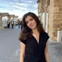 Ayşe  Kavalcı的照片