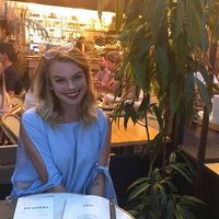 Jazmine Vaughan的照片