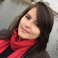 Caroliny Assunção's Photo