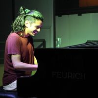 Víctor González's Photo