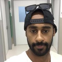 Moe Hussein的照片