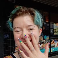 Phoebe Thompson的照片