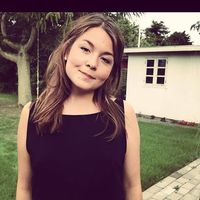 Simone Holmes的照片