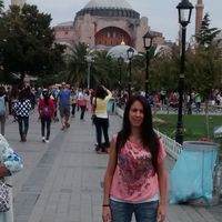 LUCIA BARNI的照片