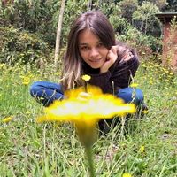 Katheryn López's Photo